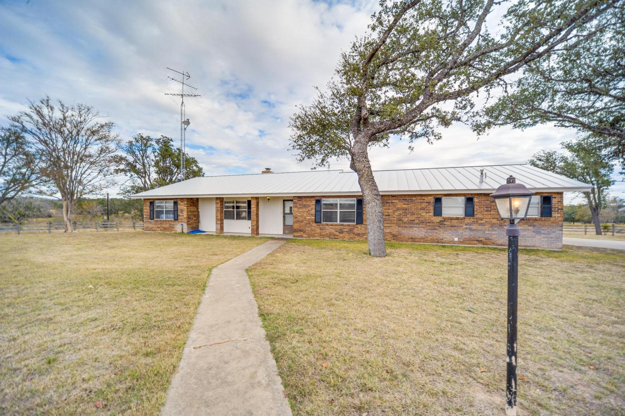 Historic Hoffmann Ranch Haus Near Wineries! Vila Fredericksburg Exterior foto