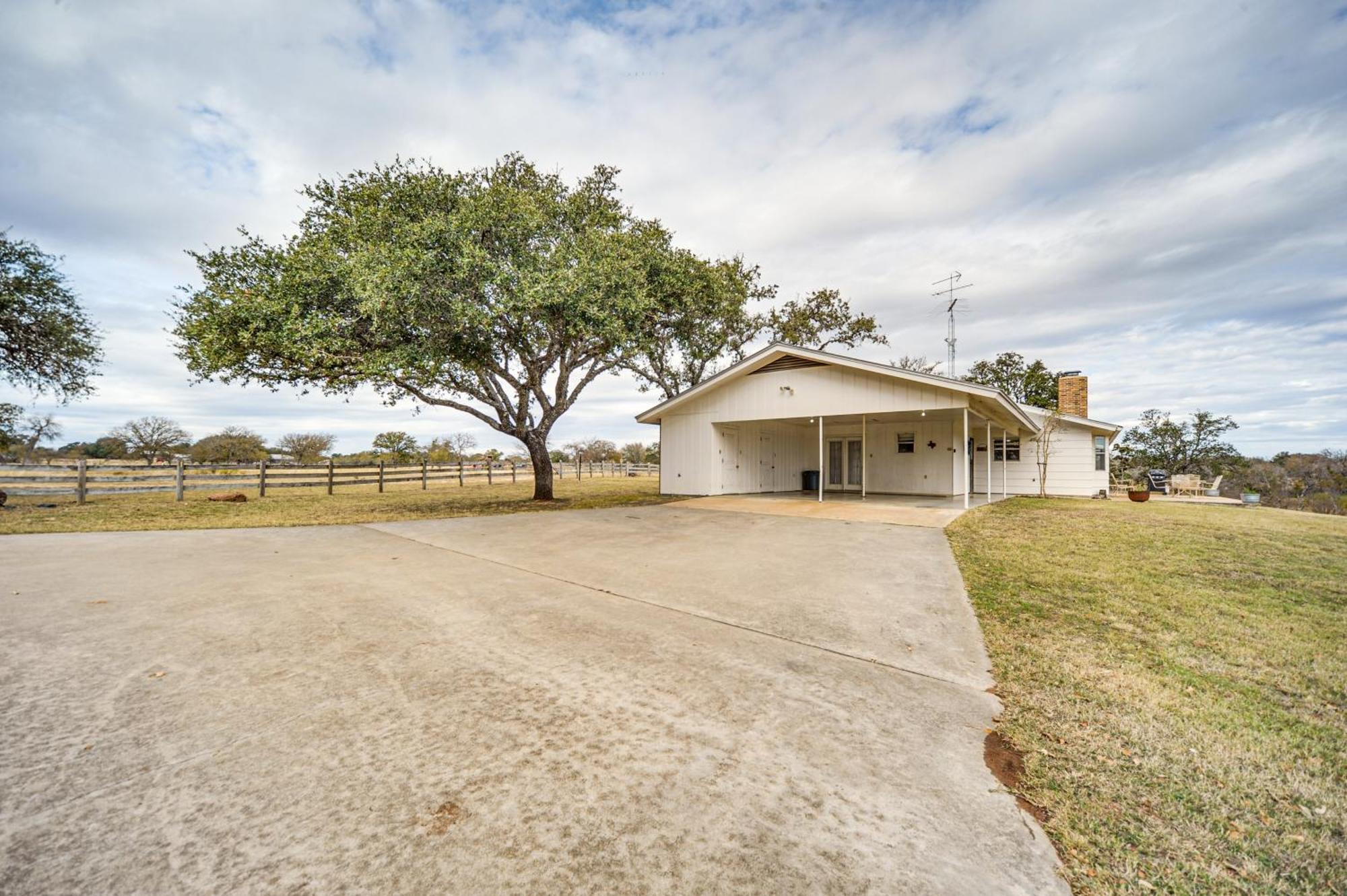 Historic Hoffmann Ranch Haus Near Wineries! Vila Fredericksburg Exterior foto